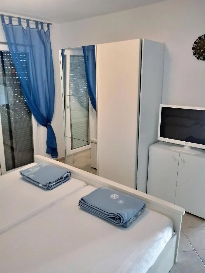 Apartment Elena Trogir Hırvatistan