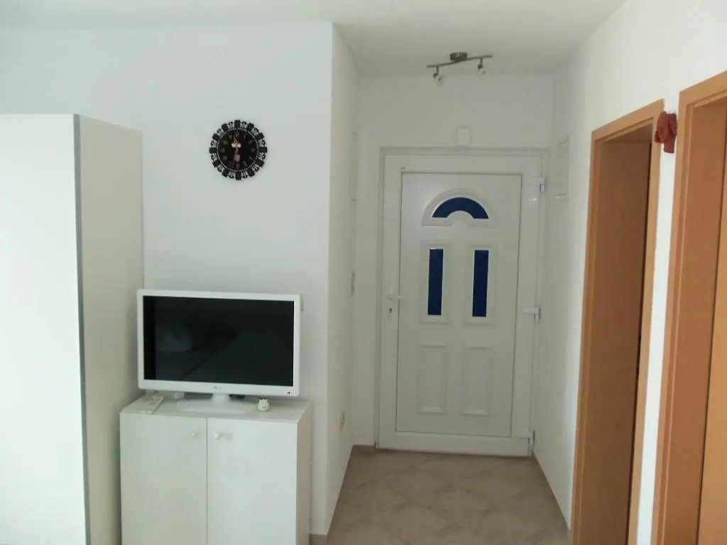 Apartment Elena Trogir 0*,