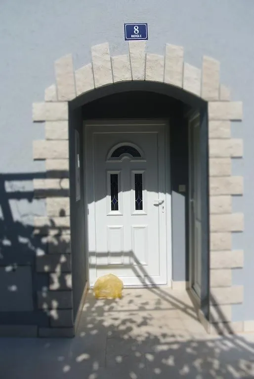 Apartment Elena تروغير 0*,