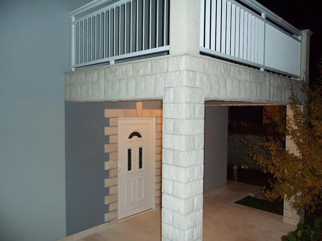 Apartment Elena Trogir Hırvatistan