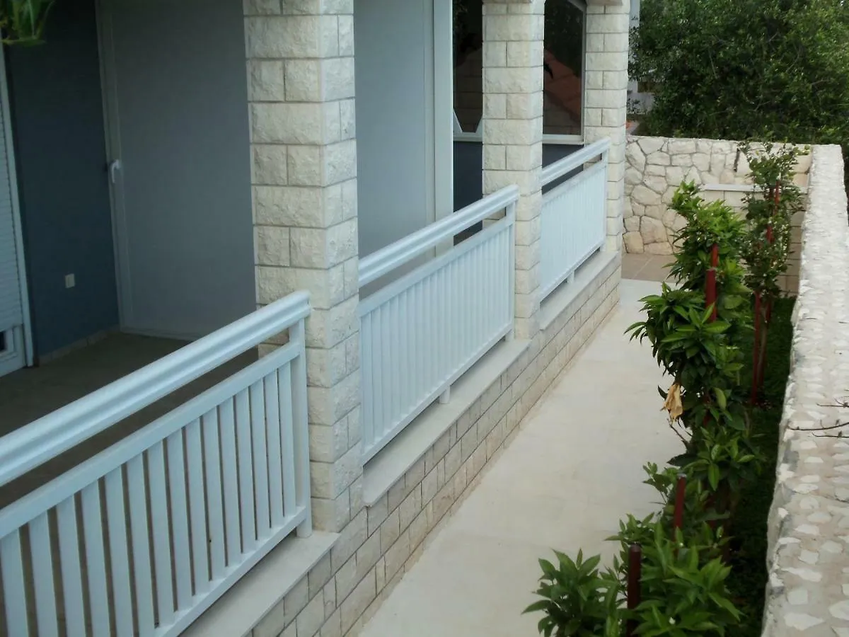 Apartment Elena Trogir Hırvatistan
