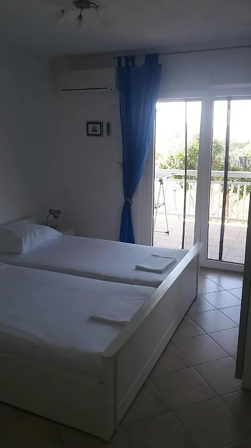 Apartment Elena Trogir