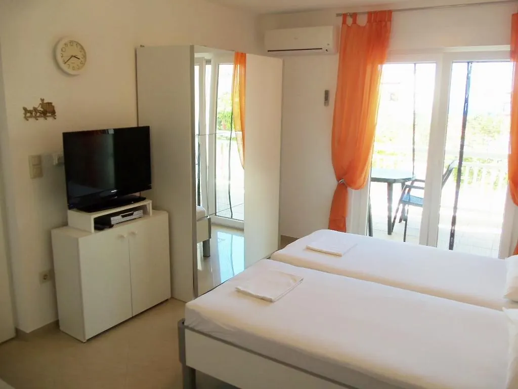 Apartment Elena Трогир